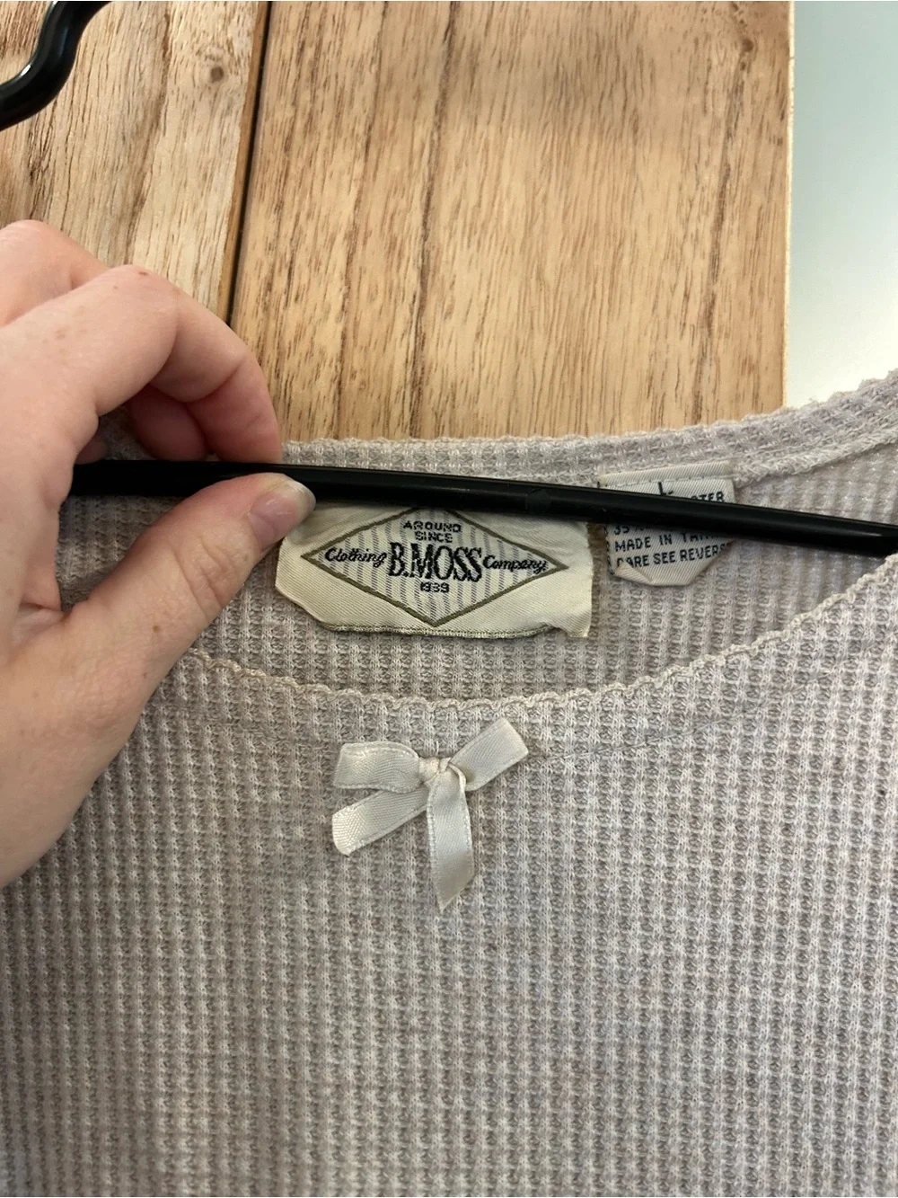 Vintage cream waffle knit top w bow